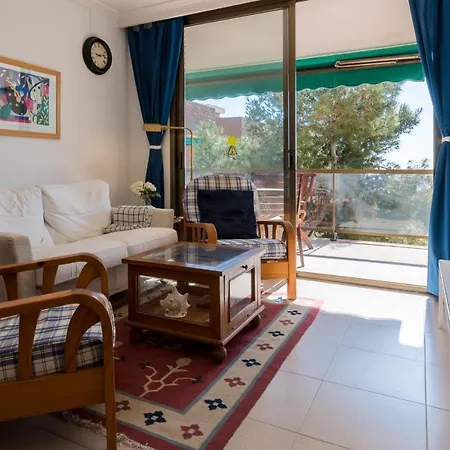 Apartment At041 Els Pins, Primera Linea De La Playa, Con Piscina Torredembarra