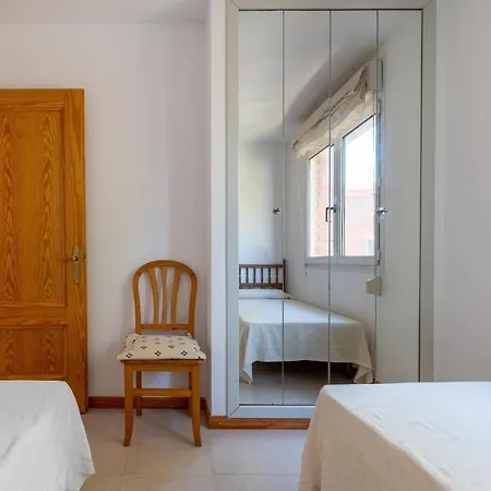 Apartment At041 Els Pins, Primera Linea De La Playa, Con Piscina Torredembarra